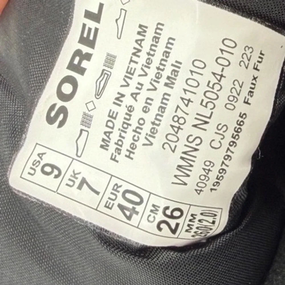 Sorel Kinetic Impact‎ NXT Puffy Boot Black White Women 9 Sneaker Boot